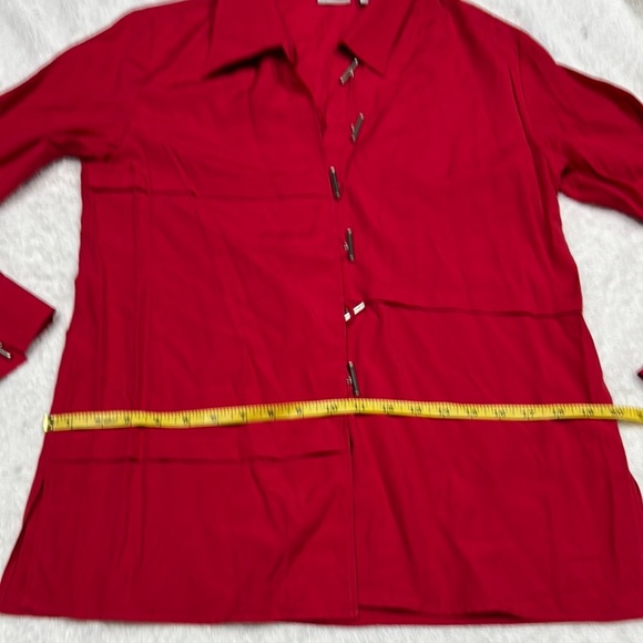 Red Fitted Button Down Shirt with Notched Collar - Picture 7 of 8